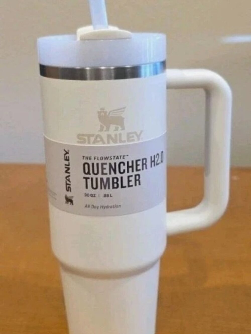 Stanley 30 oz Quencher H2.0 FlowState Insulated Tumbler Cream